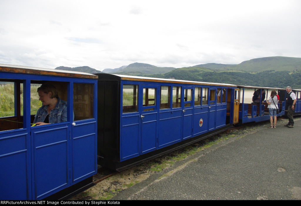 BLUE COACH 